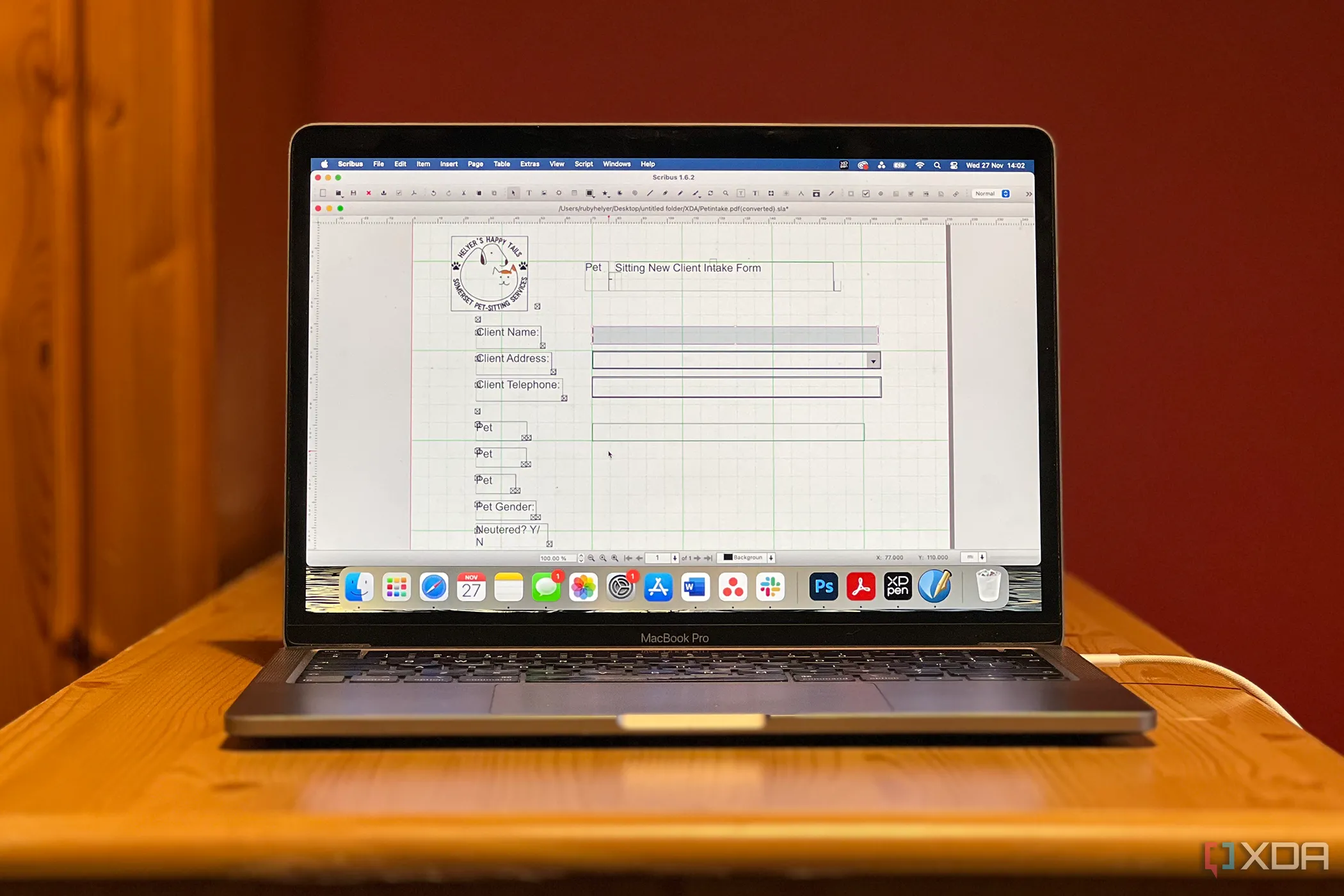 Phần mềm xuất bản Scribus với giao diện đang hoạt động trên MacBook
