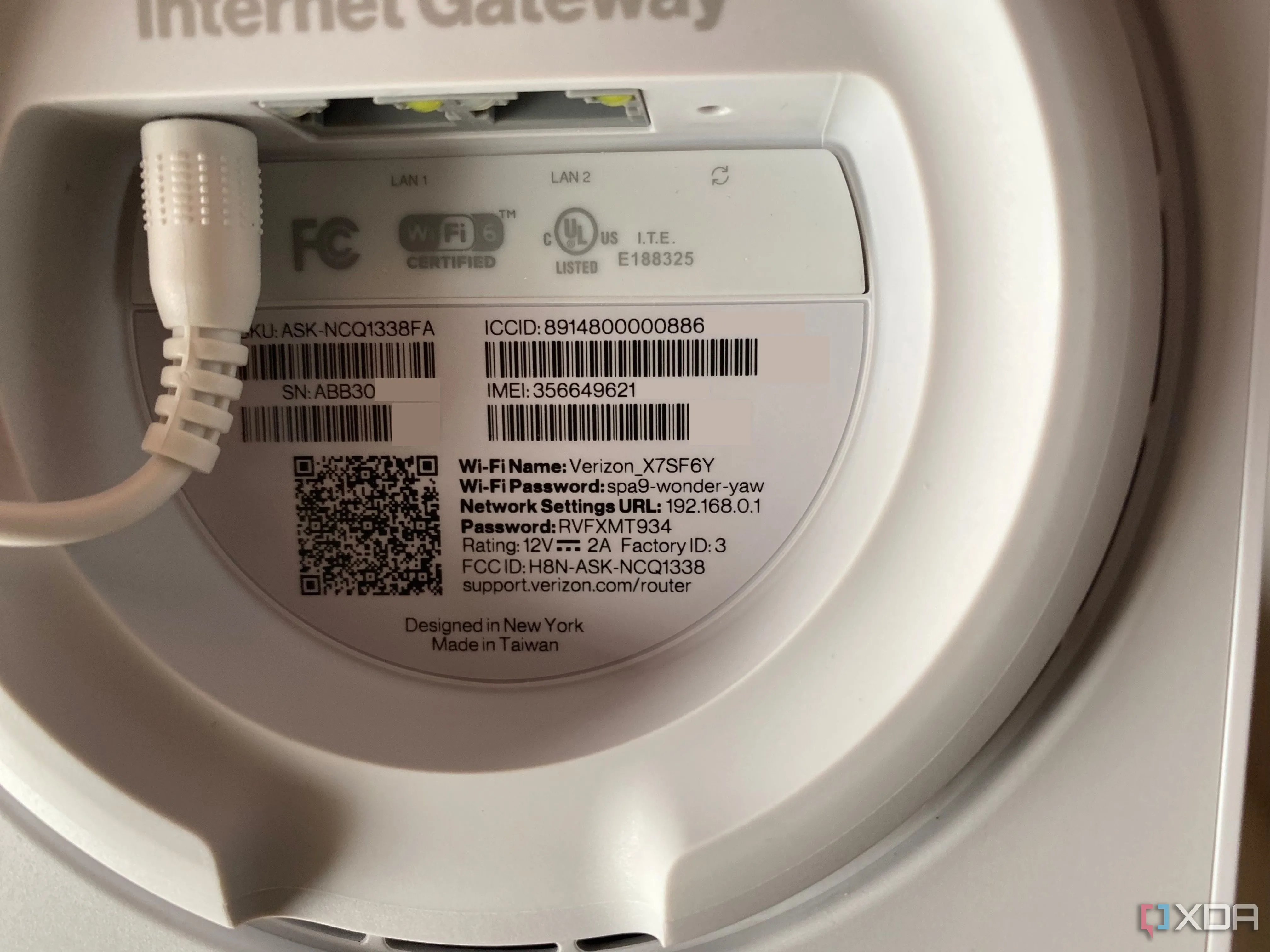 Router 5G Home của Verizon với các cổng kết nối, minh họa sự phát triển của công nghệ mạng Multi-Gig