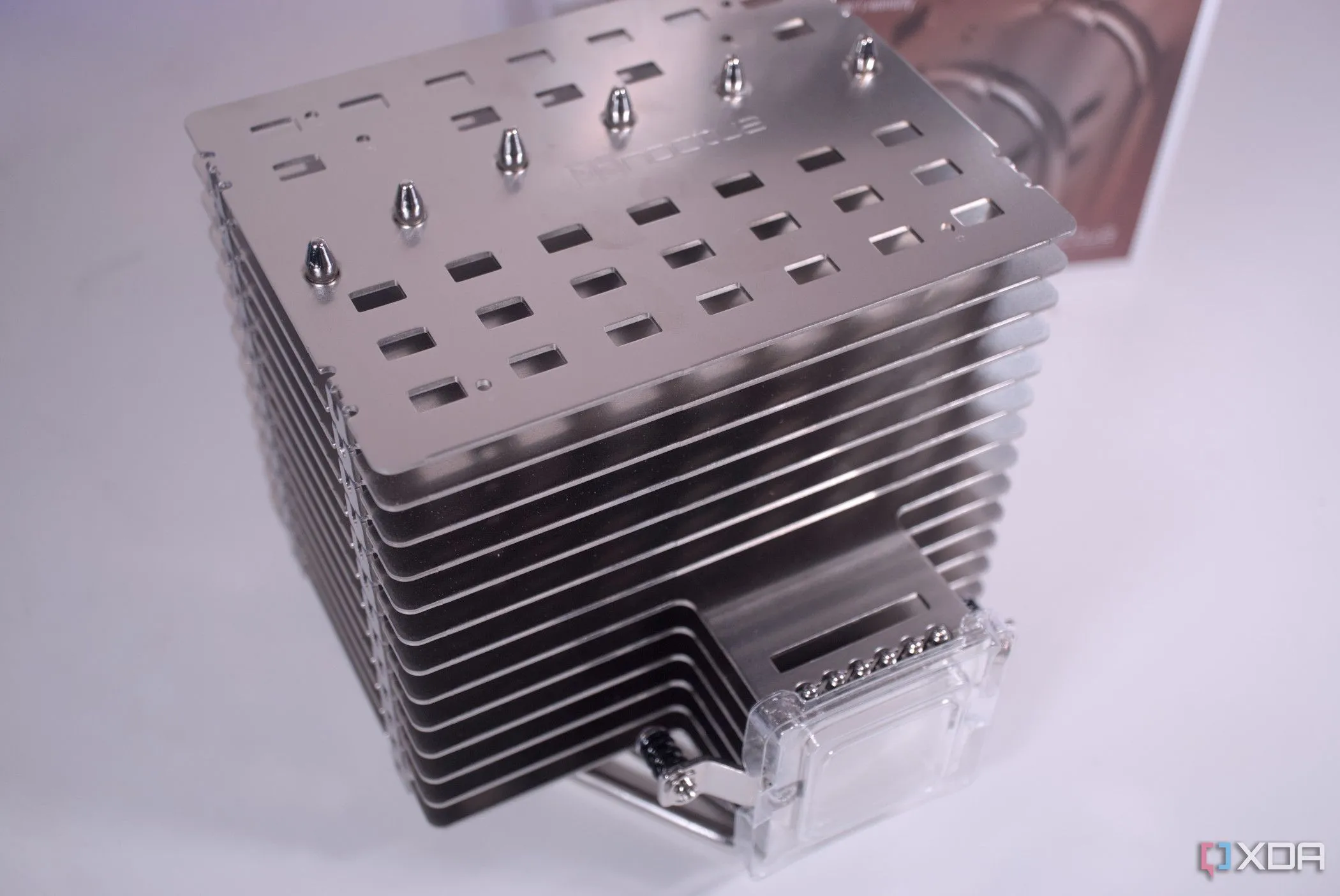 Tản nhiệt CPU thụ động Noctua NH-P1 với kích thước lớn