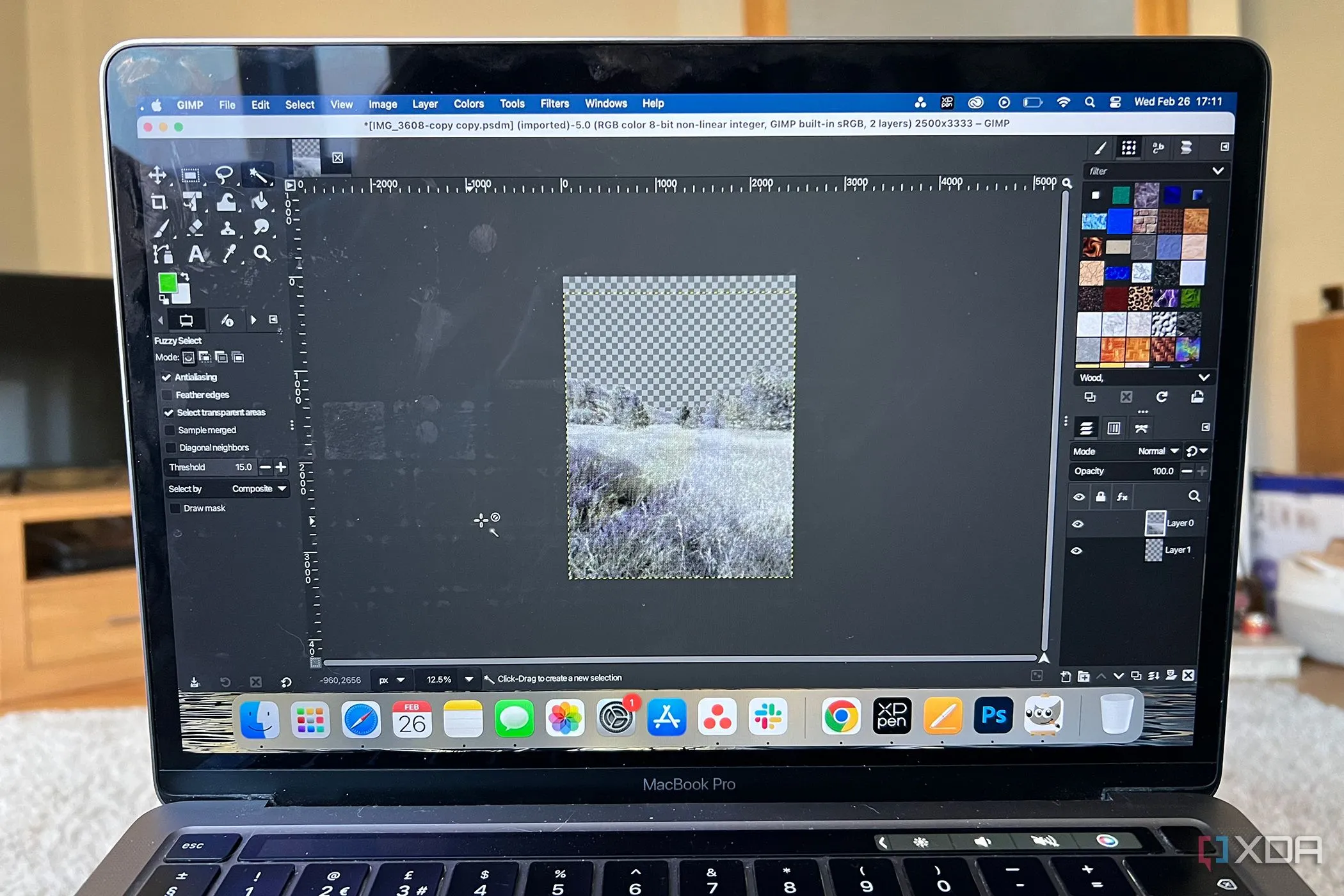 Tệp PSD của Photoshop được mở và chỉnh sửa trong GIMP 3.0, minh họa khả năng tương thích định dạng tệp