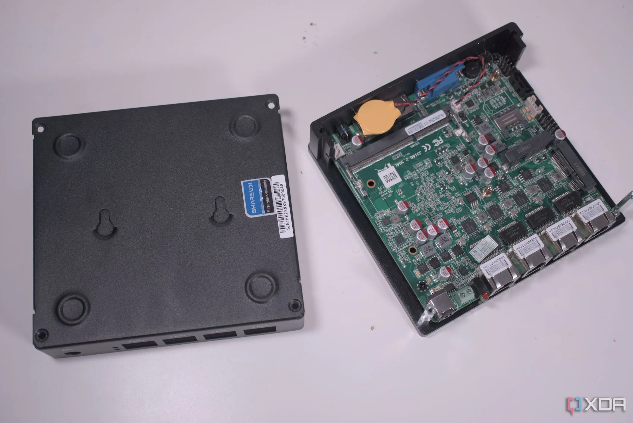 Thiết bị router Sharevdi F12, một lựa chọn phần cứng nhỏ gọn cho việc cài đặt firewall OPNsense.