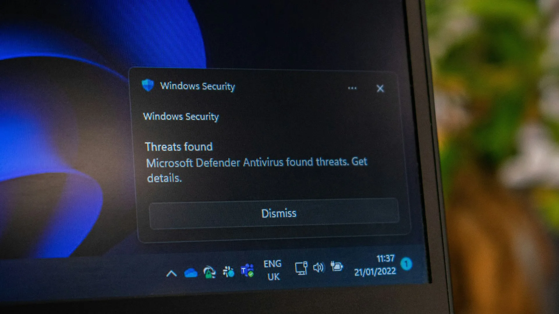 Thông báo Windows Security cho thấy Microsoft Defender Antivirus đang chặn các mối đe dọa