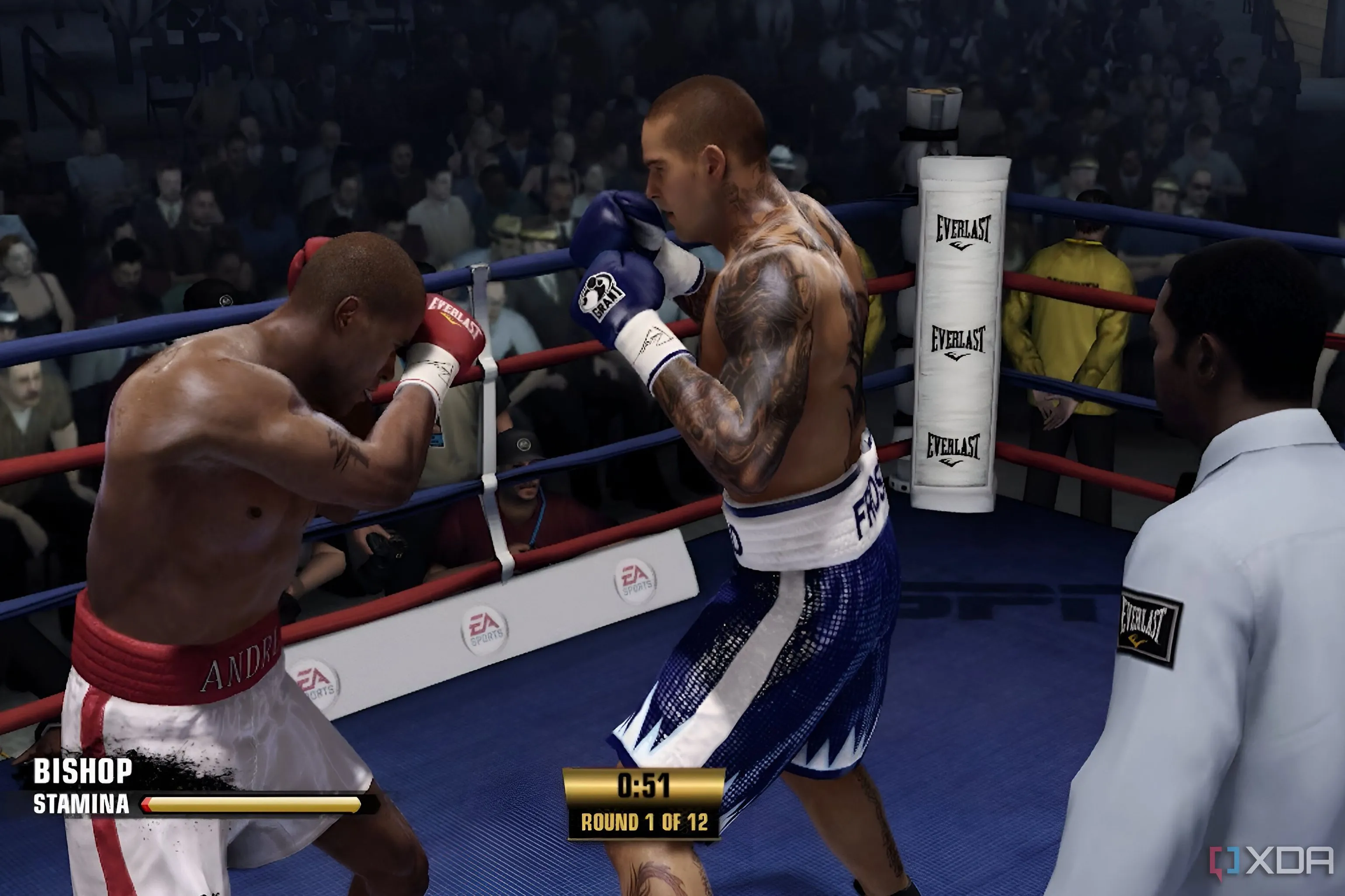 Trận đấu quyền anh căng thẳng giữa hai võ sĩ trong Fight Night Champion với Isaac Frost