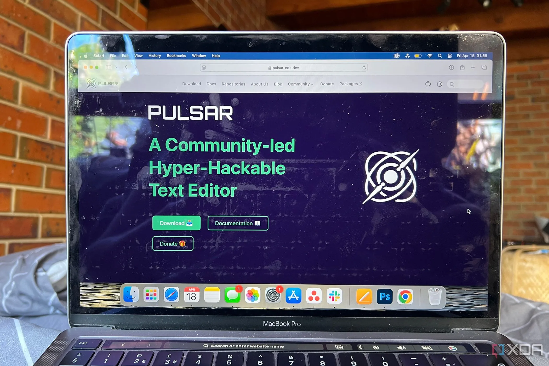 Trang tải xuống Pulsar Editor hiển thị trên Macbook, một trình soạn thảo văn bản linh hoạt