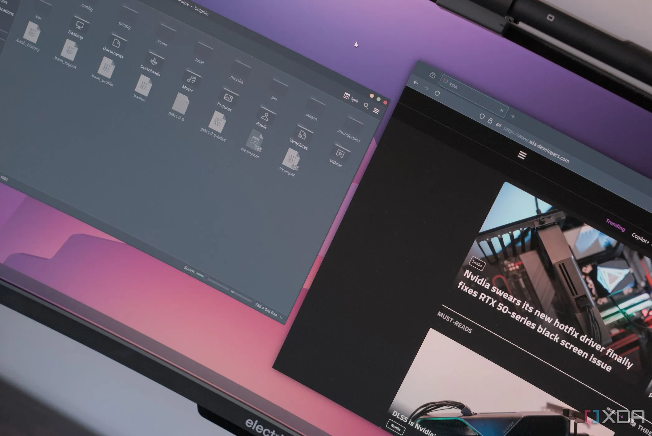 Ví dụ quản lý cửa sổ trên Linux với Firefox và Dolphin, minh họa khả năng sắp xếp đa nhiệm